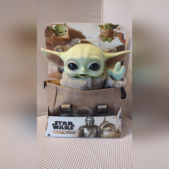 Star Wars The Mandalorian Grogu Plush Set, Character Doll with Soft Body, Sounds